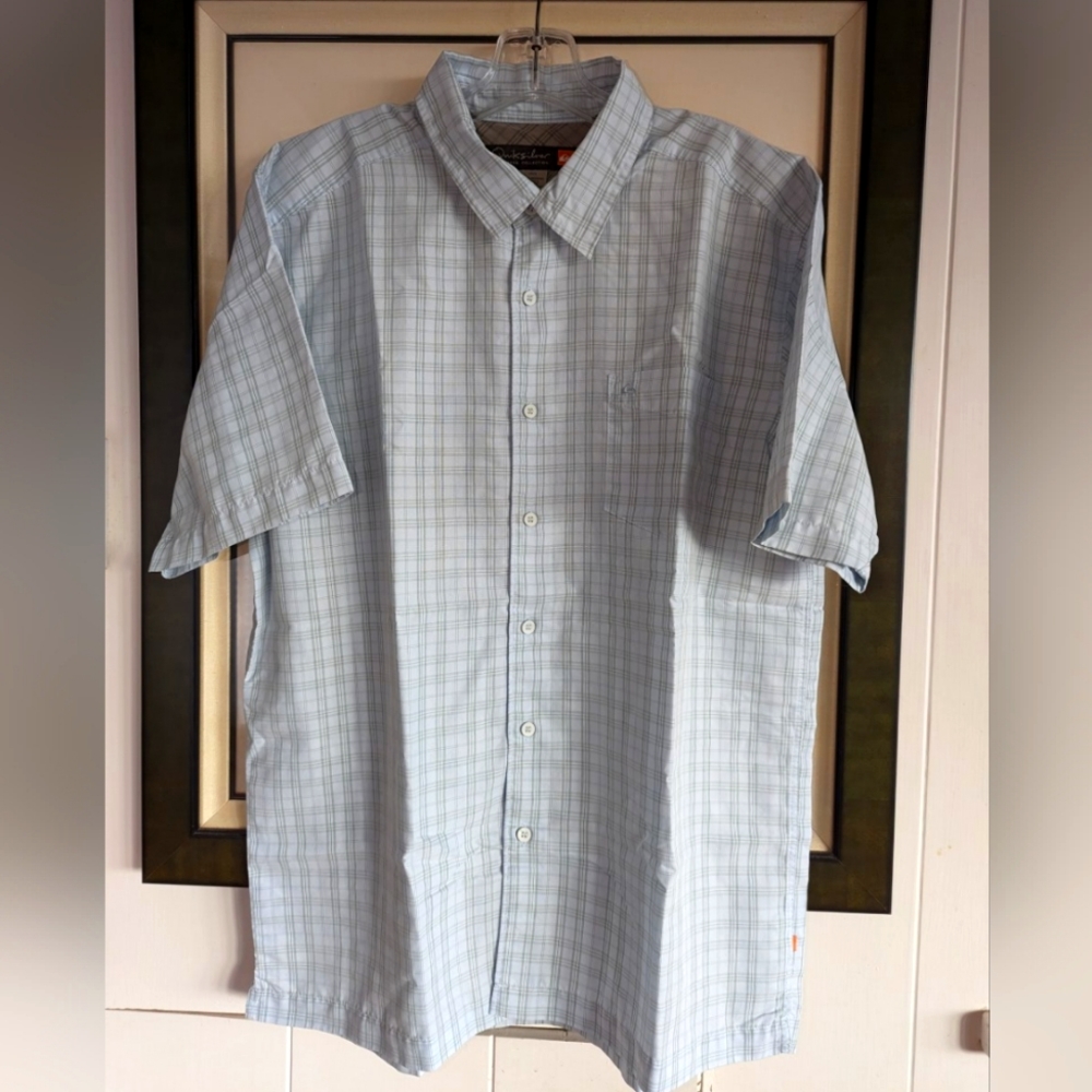Quiksilver Green Plaid Short Sleeve Button up Shirt size Large